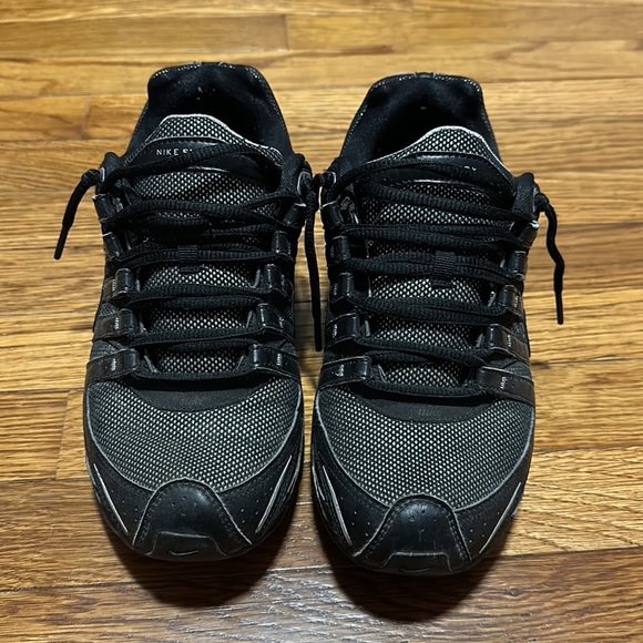 glitter kicks nike shox